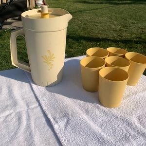 Vintage Tupperware 874 Almond and Harvest Gold Pitcher with 3 Cups